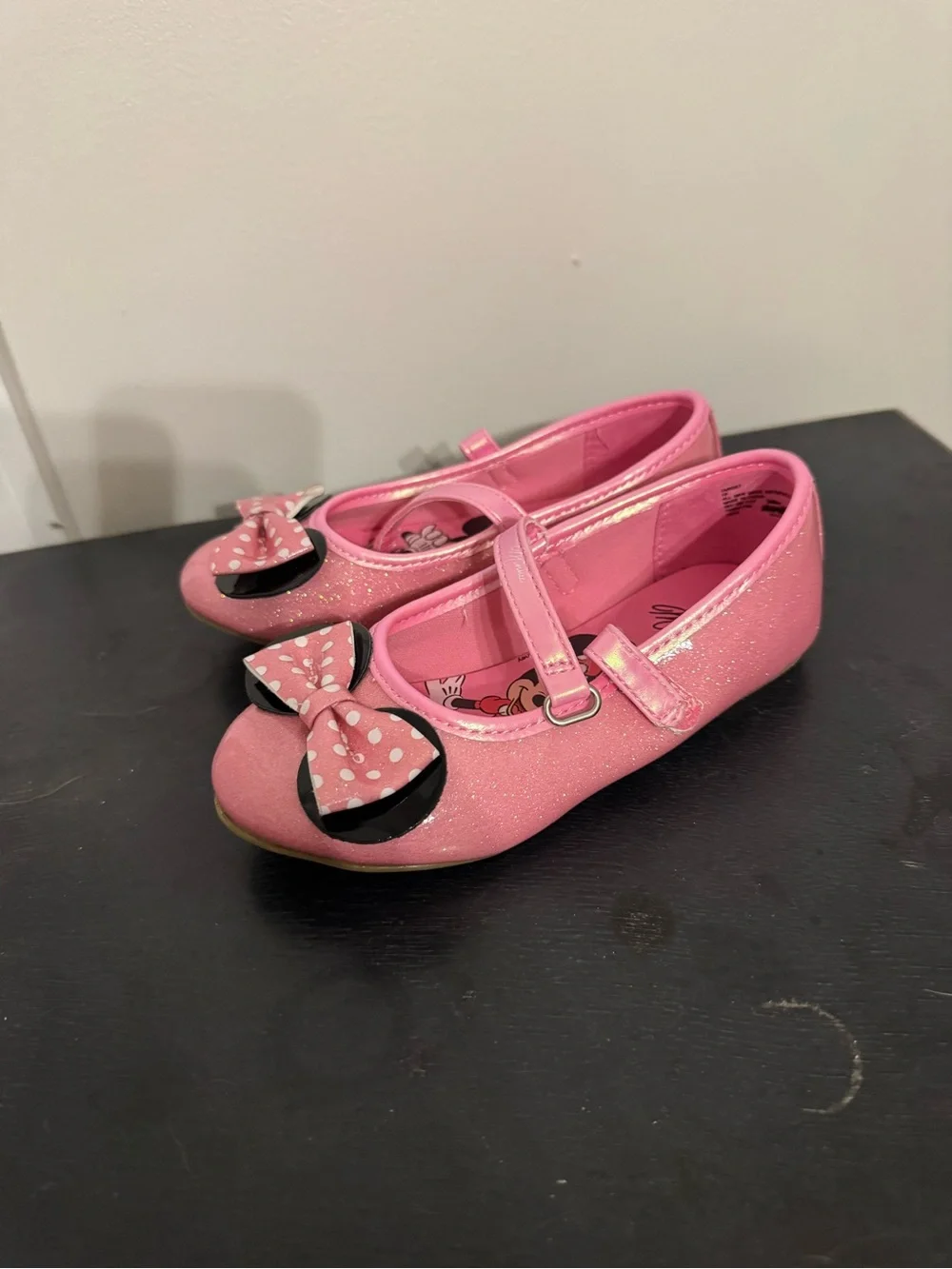 Minnie Mouse pink bow Shoes
